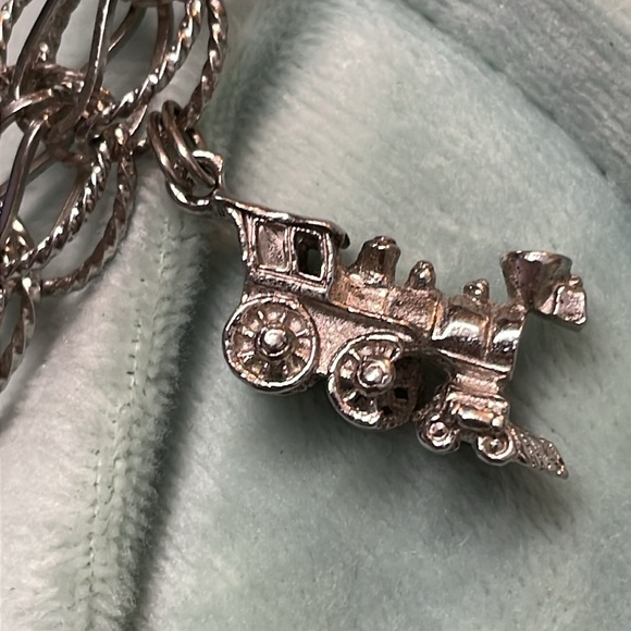 Sterling train charm - Picture 2 of 6